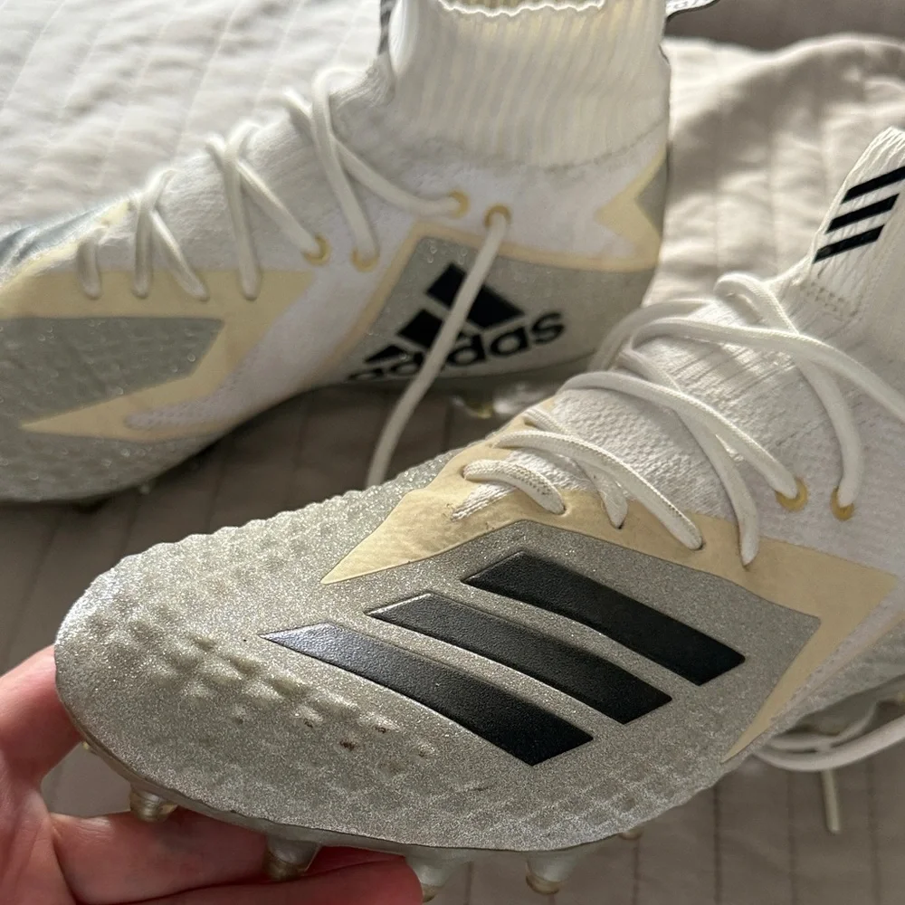 adidas White & Silver High-Top Soccer Cleats with Cream Accent 9.5